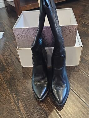 Women's Black Pointed Toe Leather Boots